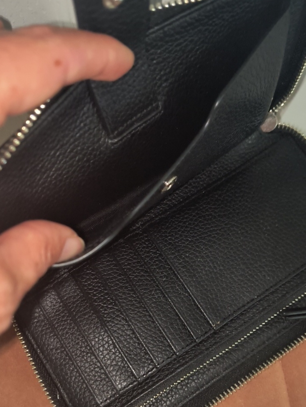 Allsaints Fetch Leather Phone Wristlet - Picture 7 of 10